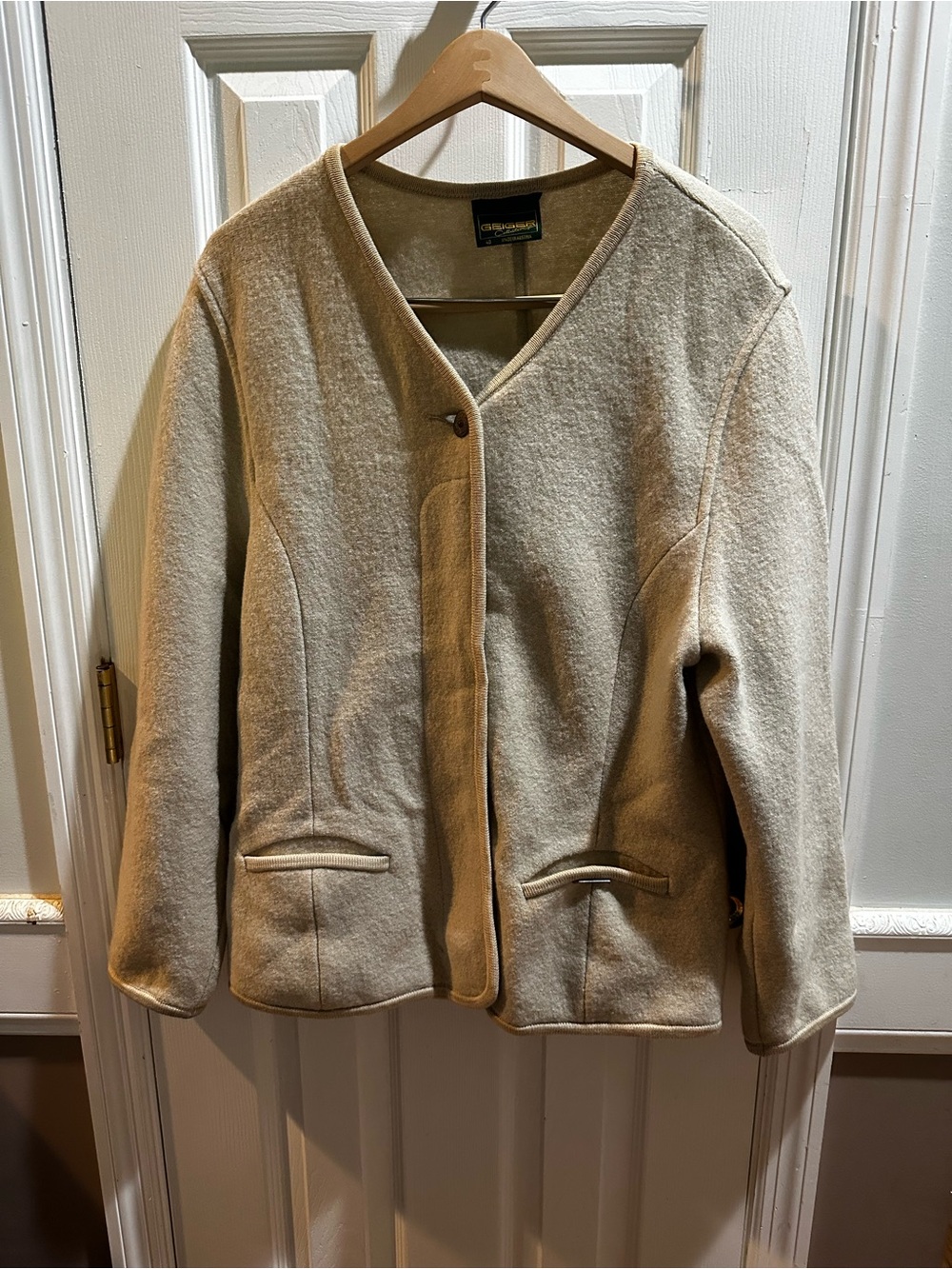 Geiger Australia Wool Cardigan Sweater Cream EU 40